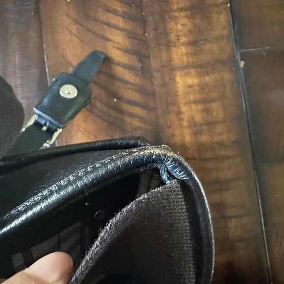 Crossbody Burberry Bag Leather with adjustable nylon strap - Picture 11 of 13